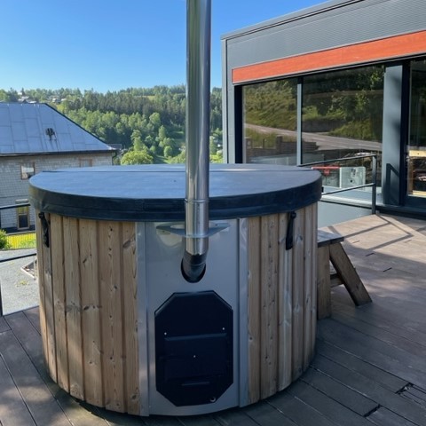 SAVO Hot Tub 1400l Badefass mit Fiberglas-Einsatz inkl. integr. Ofen